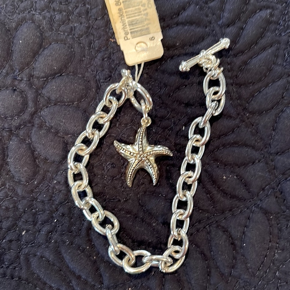 🏝8” periwinkle by Barlow ladies bracelet with starfish charm